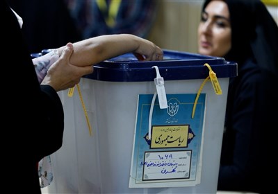 مردم در صف انتخابات دلتنگ شهید رئیسیاند