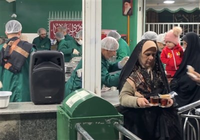 خوزستان| میهمانی دزفولیها در چایخانه بهشت رضا(ع)