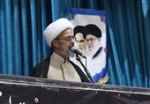 امام جمعه بجنورد: ذرهای از حق هستهای کوتاه نمیآییم