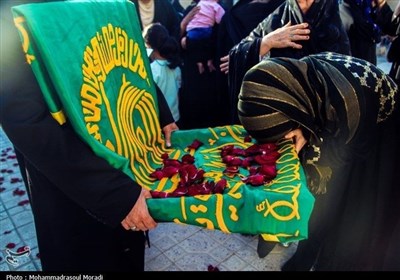 زیر سایه خورشید، دلها به مشهد پرواز کرد
